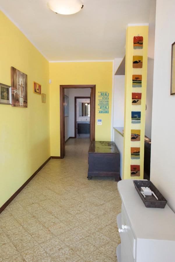 A11 - Varano, Delizioso Trilocale Con Giardino Ancona Exterior photo